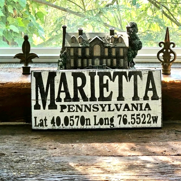 MARIETTA, PA RUSTIC WOOD TOWN SIGN - Picture 1 of 4